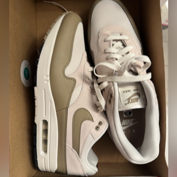 Nike Air Max 1 ESS - Picture 3 of 6